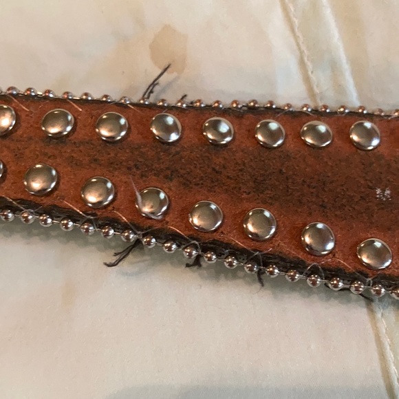 Rhinestone leather belt. Really pretty. Size M. main image 7